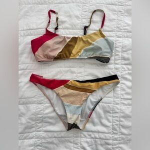 Billabong scoop top multi color bikini set